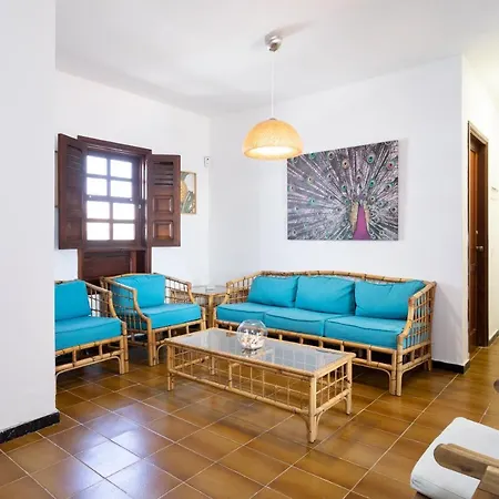 Home2book Stunning Sea Front House *