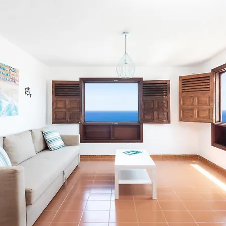 Home2book Stunning Sea Front House *