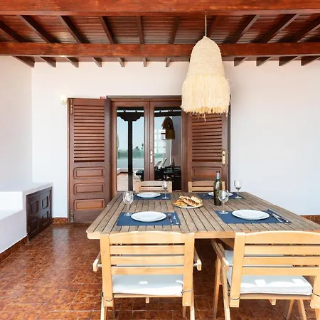 Home2book Stunning Sea Front House *