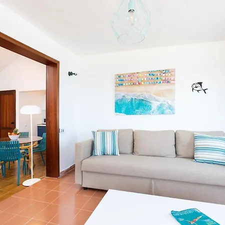Home2book Stunning Sea Front House Holiday home
