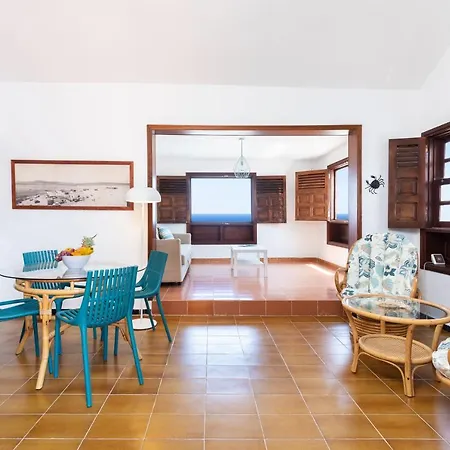 Holiday home Home2book Stunning Sea Front House
